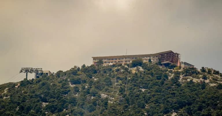 Η φωτιά στην Πάρνηθα και στο Ίλιον τέθηκε υπό έλεγχο