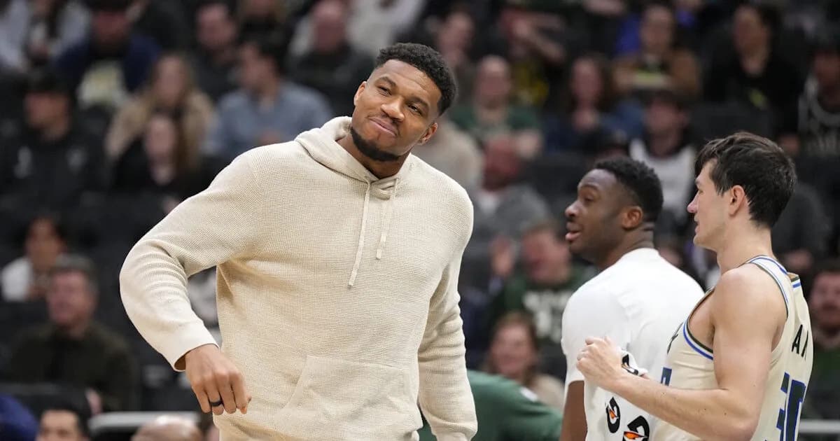 Ο Αντετοκούνμπο αποχαιρετά την πιο δύσκολη σεζόν του