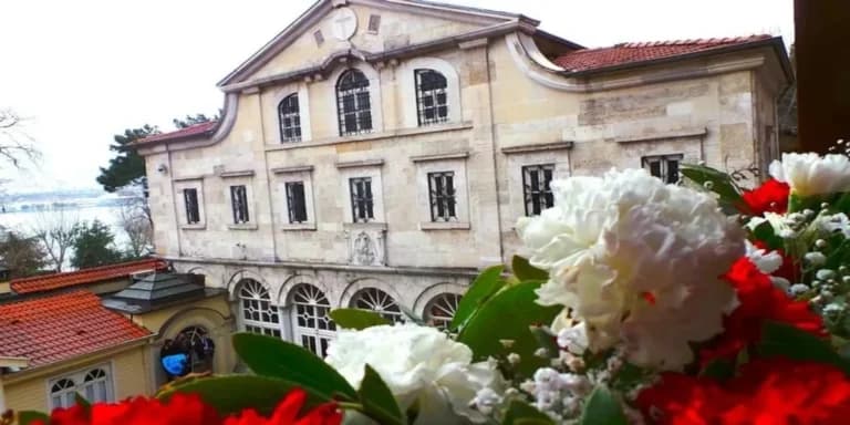 Η Ζαχαράκη στο Οικουμενικό Πατριαρχείο για κληρικούς ομογένειας