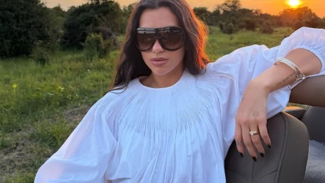 Η Dua Lipa στη Νότια Αφρική με τον αρραβωνιαστικό της