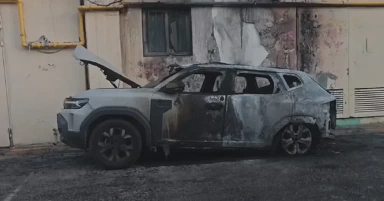 Εμπρηστική επίθεση στο αυτοκίνητο του καθηγητή Καρώνη στη Πανεπιστημιούπολη