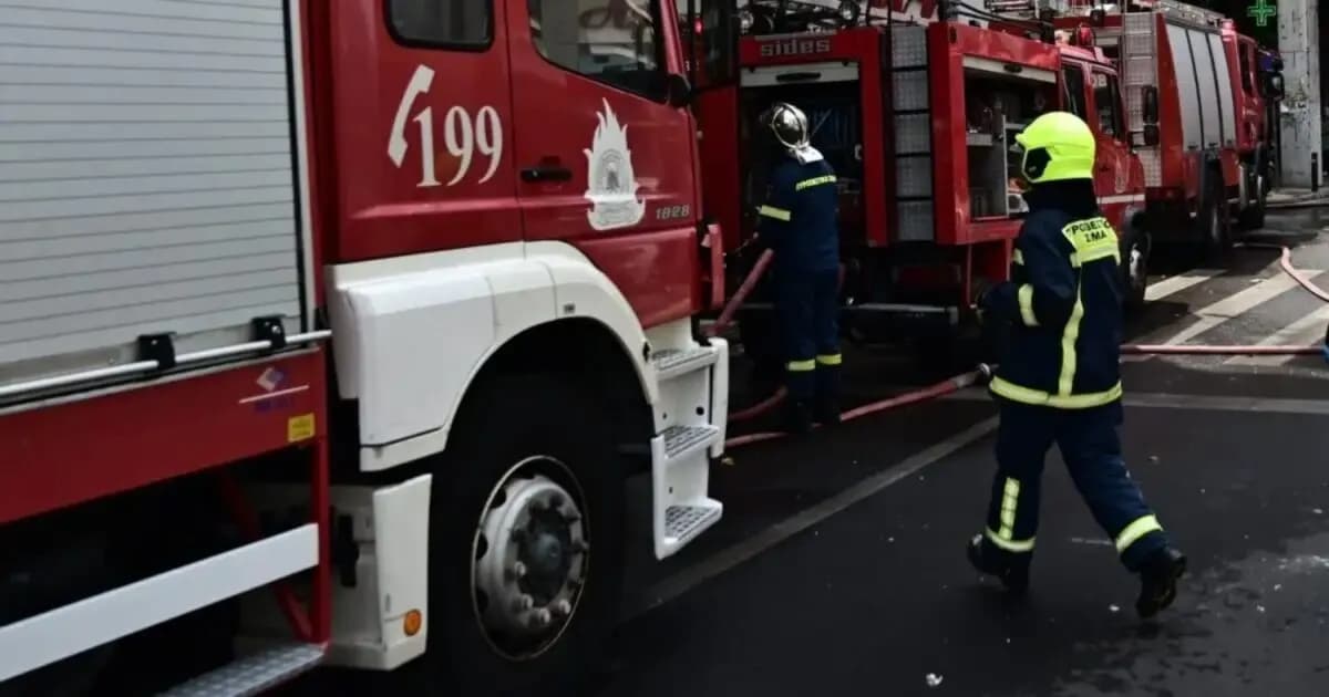 Η Πυρκαγιά σε Διαμέρισμα στα Πατήσια – Μεγάλη Κινητοποίηση της Πυροσβεστικής