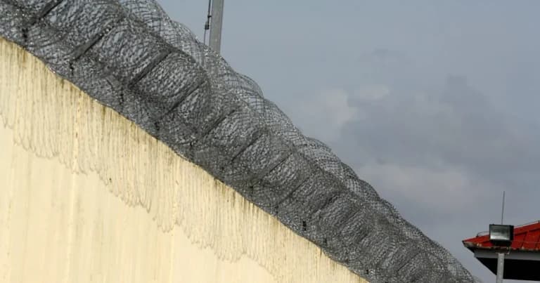 Σύλληψη γυναίκας με χασίς στις φυλακές Τρικάλων