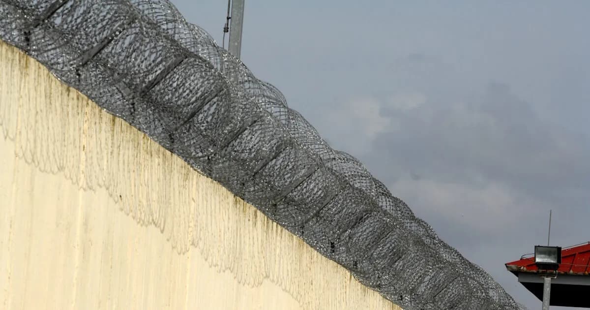 Σύλληψη γυναίκας με χασίς στις φυλακές Τρικάλων