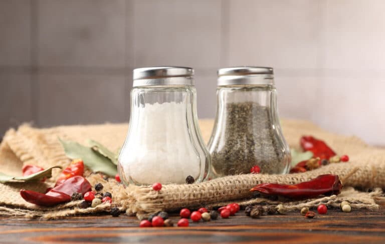 Το αλάτι στο φαγητό: Πώς να το διορθώσετε εύκολα