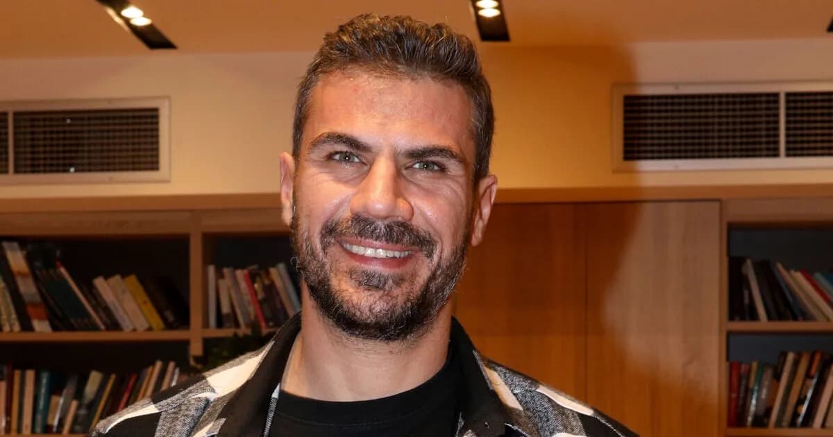 Ο Άκης Πετρετζίκης συναντά τον Τζέιμι Όλιβερ στην Αθήνα