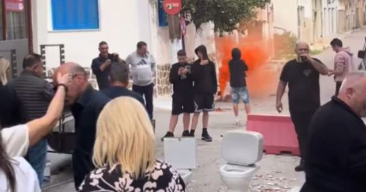 Το γλέντι στην Εύβοια που έσπασε τα πάντα — ακόμα και τουαλέτες