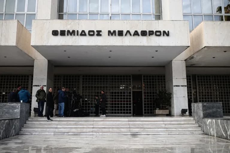 Ο Άρειος Πάγος κλείνει την υπόθεση τηλεφωνικών υποκλοπών
