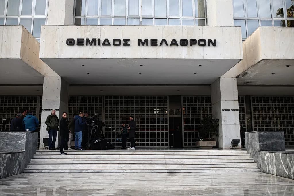 Ο Άρειος Πάγος κλείνει την υπόθεση τηλεφωνικών υποκλοπών