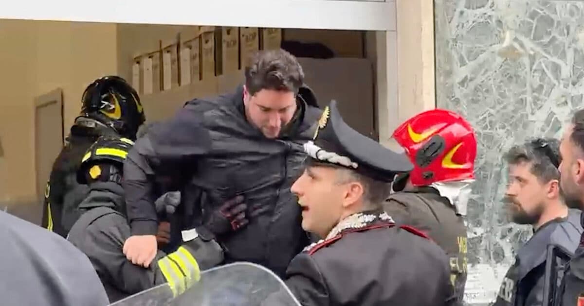 Κινηματογραφική ληστεία σε τράπεζα στη Νάπολη