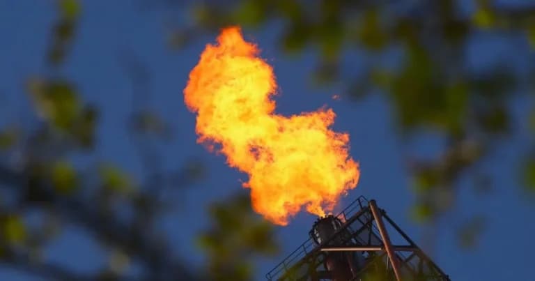 Τιμές πετρελαίου: Ανάπτυξη και πληθωρισμός στο στόχαστρο