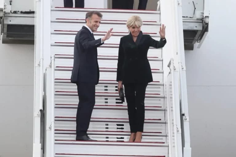 Ο Μακρόν αποχώρησε από Αθήνα μετά διήμερο επαφών