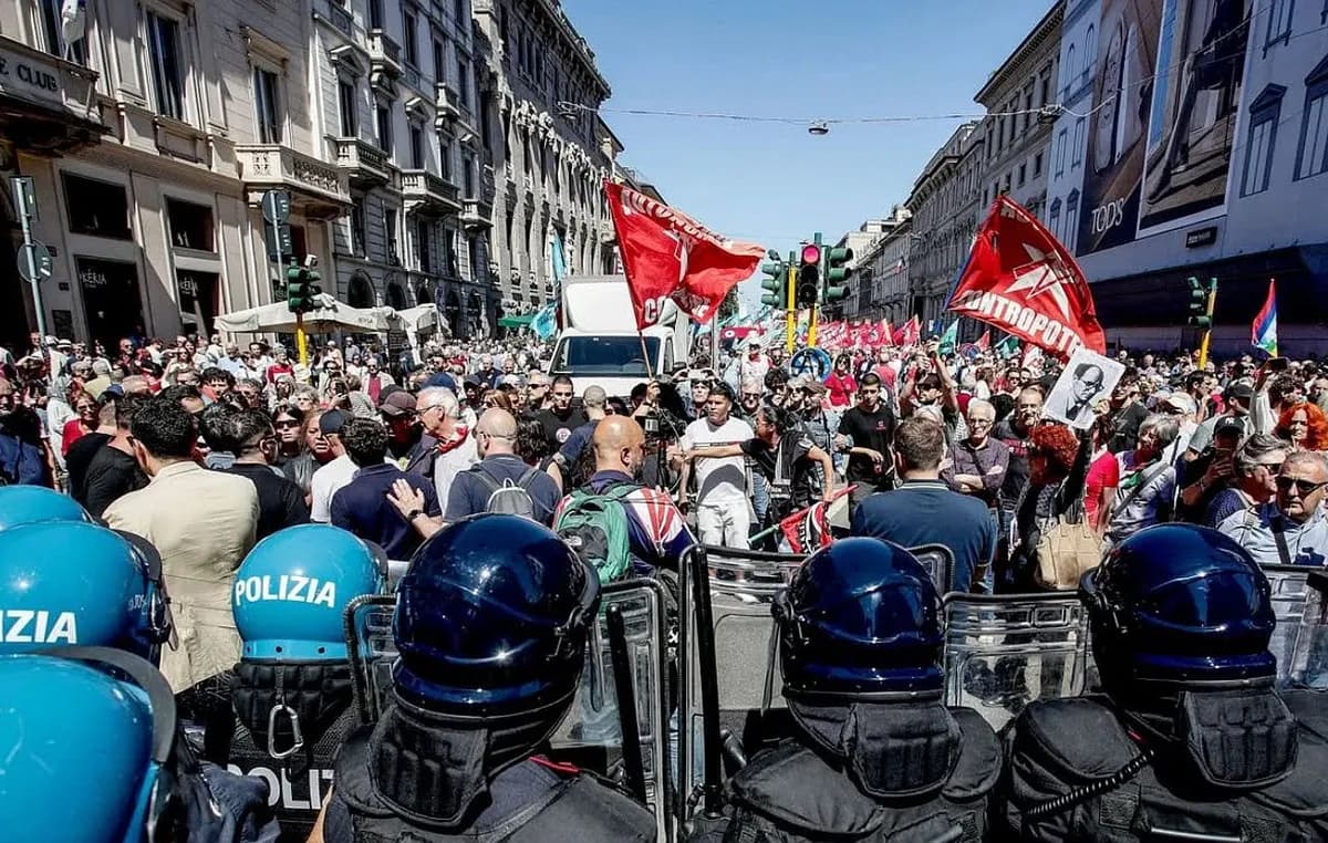 Επίθεση με αεροβόλο σε πορεία της Απελευθέρωσης στη Ρώμη