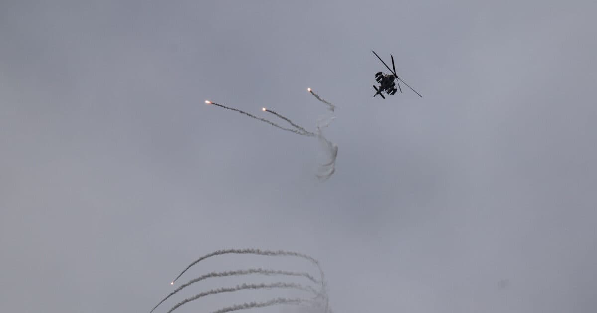 Σφοδρές επιθέσεις Χεζμπολάχ ενώ Ισραήλ-Λίβανος διαπραγματεύονται στην Ουάσιγκτον