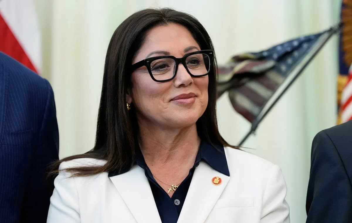 Η υπουργός Εργασίας Τσάβες-ΝτεΡέμερ παραιτείται από κυβέρνηση Τραμπ