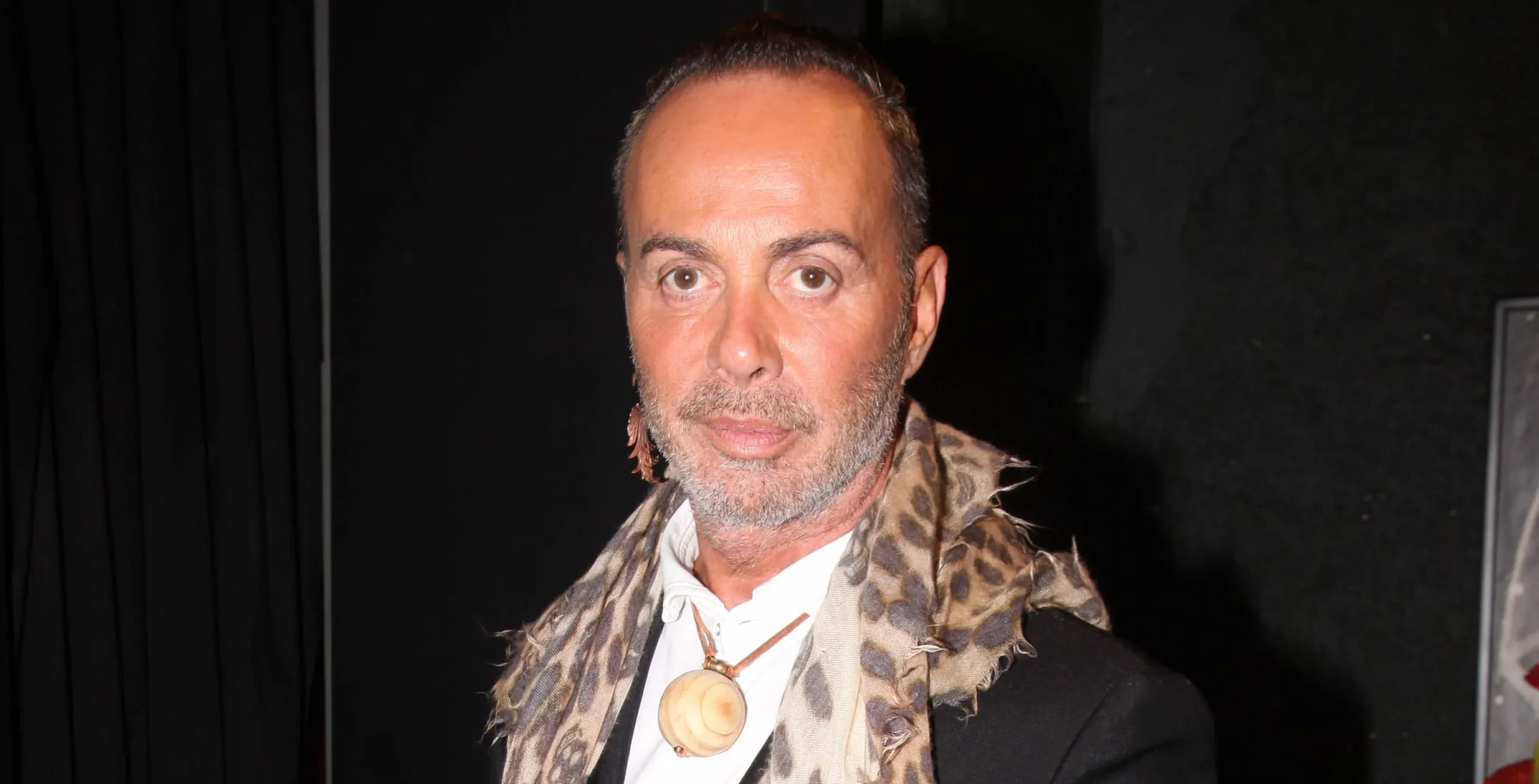 Ο Λάκης Γαβαλάς μιλά για τα πάρτι στη Μύκονο και τη σύνταξη