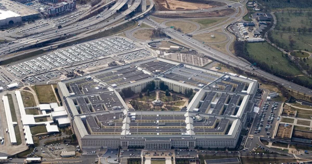 Η Google υπέγραψε συμφωνία με το Πεντάγωνο για AI