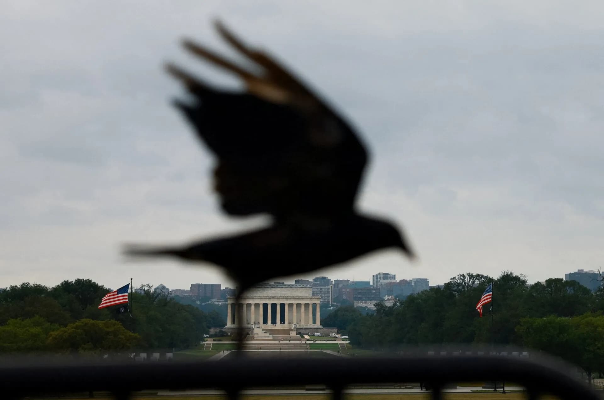 Ο Τραμπ εκτός αίθουσας επιχειρήσεων κατά την κατάρριψη του F-15