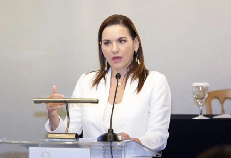 Η Κεφαλογιάννη κατά Δούκα για τον τουρισμό στην Αθήνα