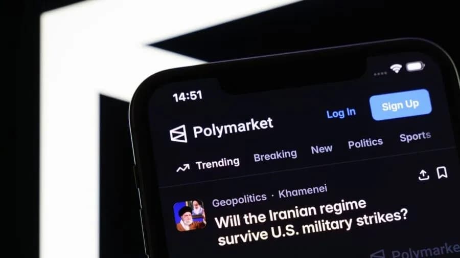 Ο Τραμπ και τα ύποπτα στοιχήματα εκατομμυρίων στις αγορές