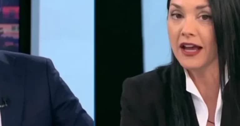 Ο Ρωμανός και η Γιαννακοπούλου σε έντονη αντιπαράθεση στο Action 24