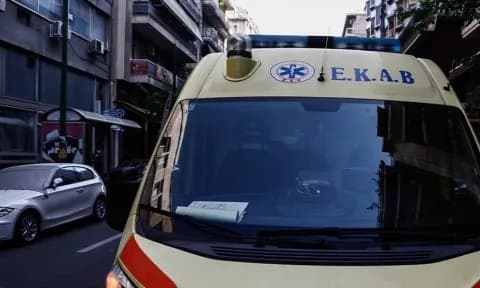Τραγωδία στον Κολωνό: Καθηγήτρια έπεσε από ταράτσα