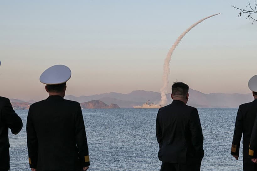 Η Βόρεια Κορέα εκτόξευσε βαλλιστικούς πυραύλους στην Ανατολική Θάλασσα