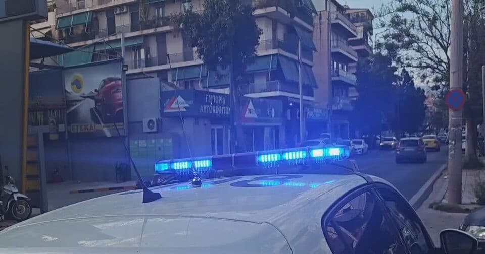 Μηχανή παρέσυρε 16χρονη στη Λιοσίων και εγκατέλειψε