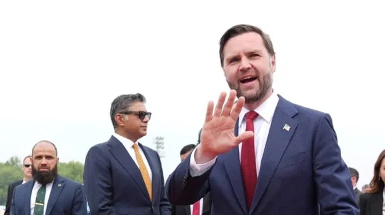 Ο Βανς αμφισβητεί το Πεντάγωνο για τα όπλα στο Ιράν