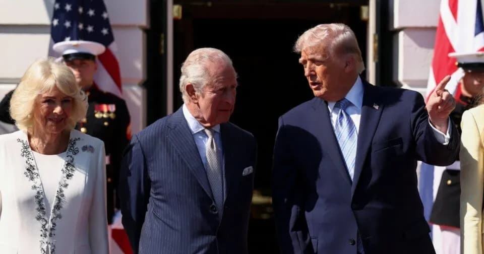 Ο Τραμπ υποδέχεται τον βασιλιά Κάρολο στον Λευκό Οίκο