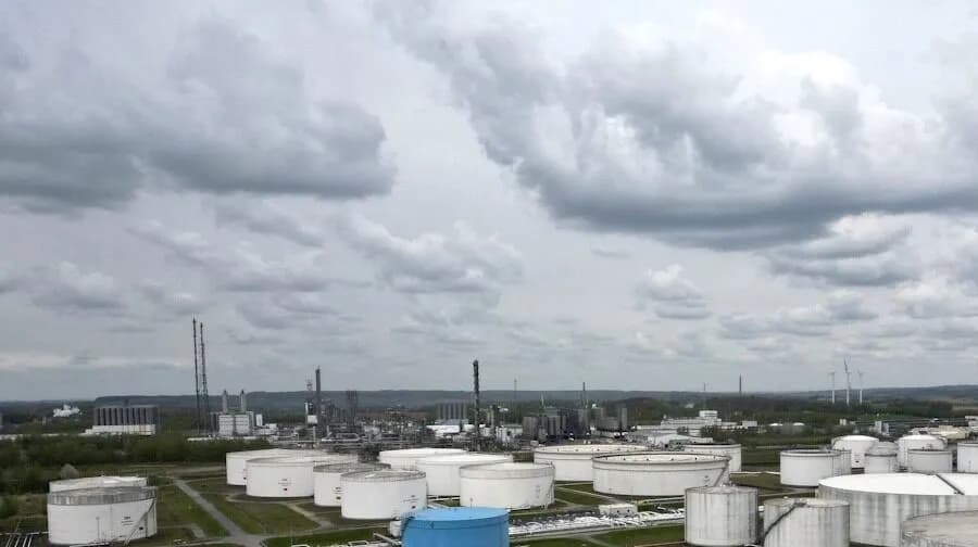 Τα ΗΑΕ εγκαταλείπουν τον ΟΠΕΚ — αρχή του τέλους για το καρτέλ;