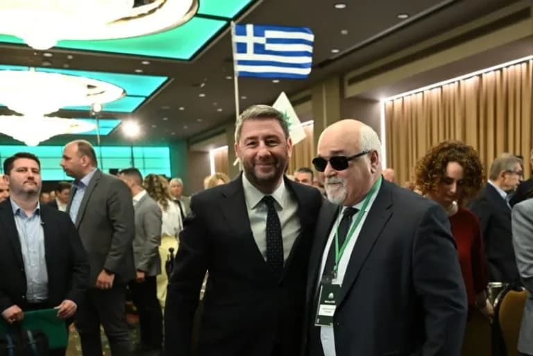 Το ΠΑΣΟΚ σε εκλογική ετοιμότητα με στόχο την πρωτιά