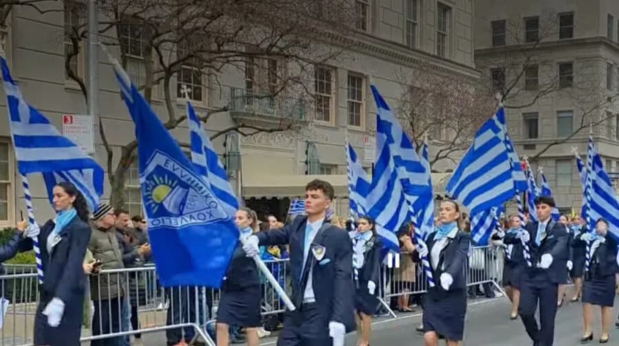 Η μεγάλη παρέλαση της 5ης Λεωφόρου για την 205η επέτειο