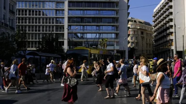 Ο Πιερρακάκης παρουσίασε πακέτο 500 εκατ. ευρώ για ευάλωτους