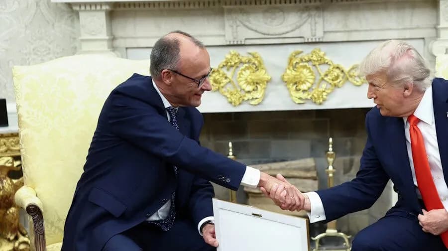 Ο Μερτς καρφώνει τον Τραμπ: «Οι ΗΠΑ ταπεινώνονται από το Ιράν»