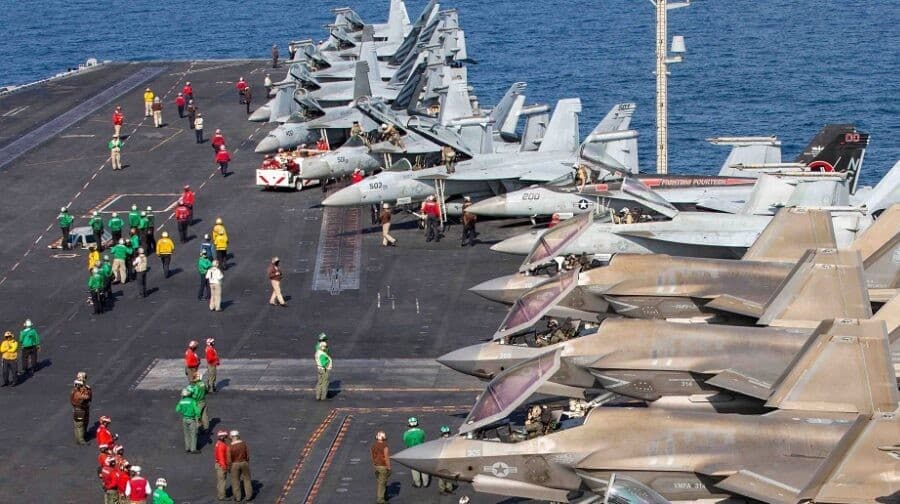 Το Ιράν και οι ΗΠΑ στα πρόθυρα ναυτικής σύγκρουσης