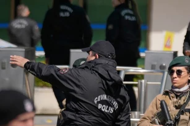 Ο Ερντογάν απέπεμψε τον υφυπουργό Παιδείας μετά τις επιθέσεις σε σχολεία