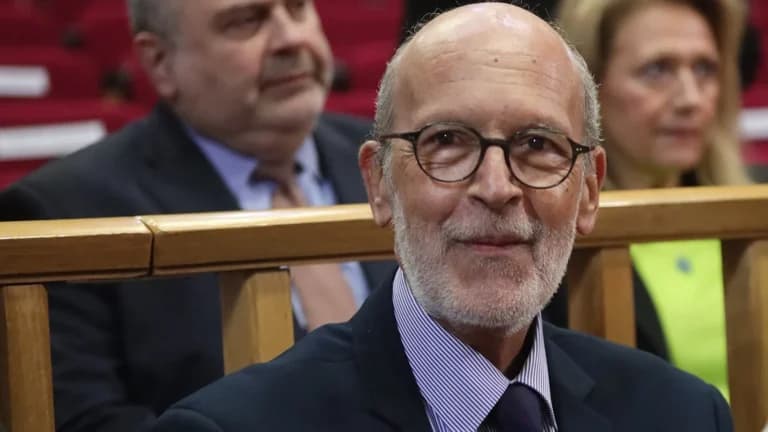 Ο ΔΣΑ ζητά παραίτηση Τζαβέλλα για τις υποκλοπές Predator