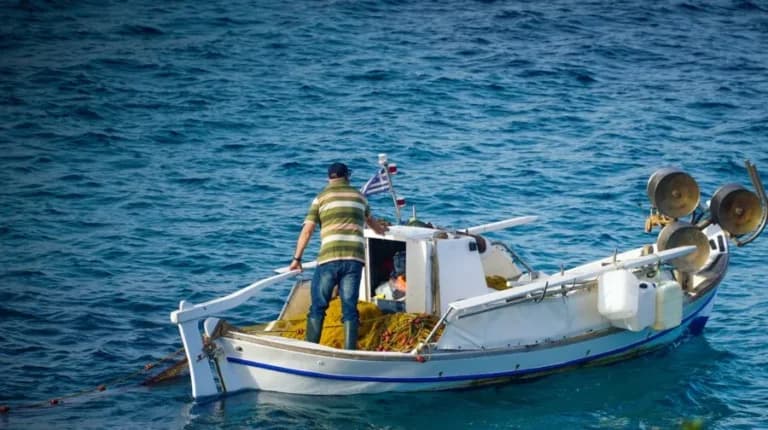 Η Τουρκία αμφισβητεί ελληνικές ζώνες αλιείας στο Αιγαίο