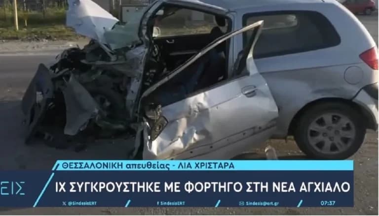 Σοβαρό τροχαίο στη Θεσσαλονίκη με εγκλωβισμό γυναίκας