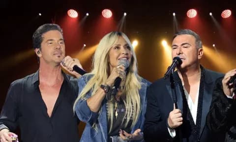 Ο Ρέμος και το μεγάλο παζάρι της αθηναϊκής νύχτας