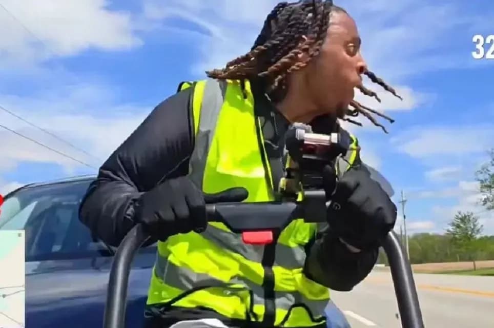 Ο streamer χτυπήθηκε από αυτοκίνητο σε live μετάδοση