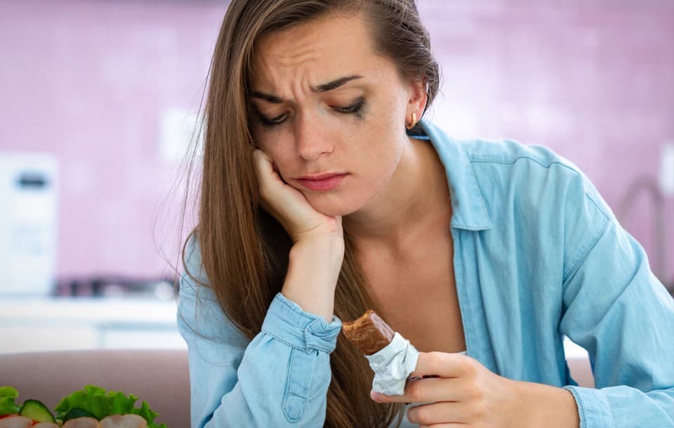 Η Συναισθηματική Υπερφαγία και η Σχέση μας με το Φαγητό