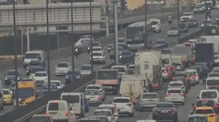 Μποτιλιάρισμα στον Κηφισό: Ουρές από Μοσχάτο ως Κηφισιά