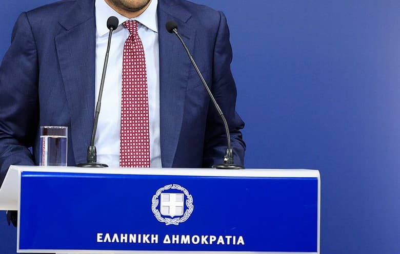Ο Μαρινάκης νομοθετεί για τα περιφερειακά κανάλια