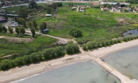 Περιβαλλοντικό έγκλημα στη Σκάλα Ωρωπού: Μπάζωσαν θάλασσα Natura