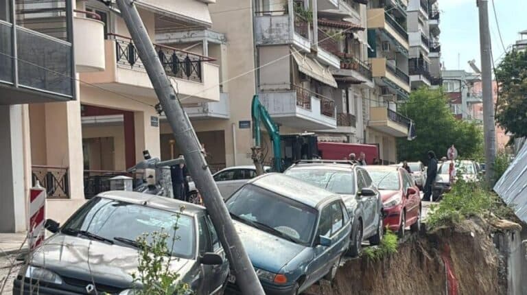 Κατάρρευση δρόμου στη Θεσσαλονίκη: Αυτοκίνητο έπεσε στο κενό