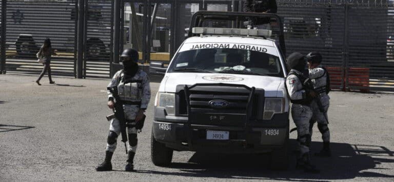 Τέσσερις πράκτορες νεκροί σε τροχαίο στο Μεξικό