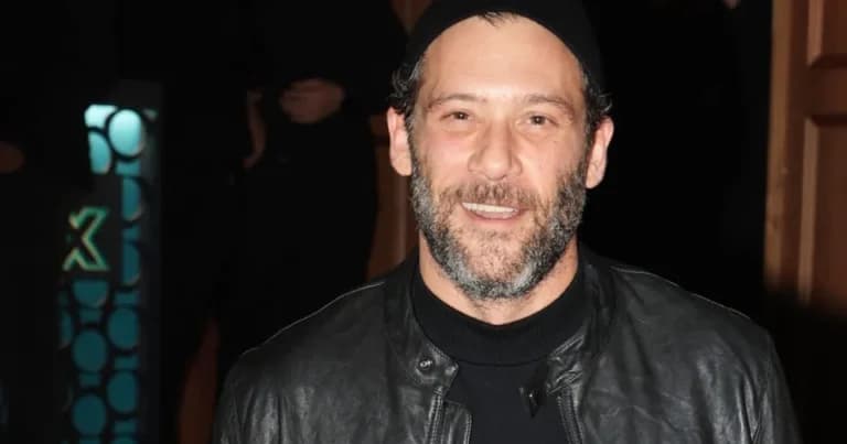 Ο Αντίνοος Αλμπάνης μιλά για τη μάχη του με τον καρκίνο