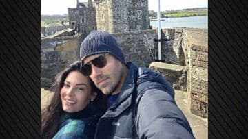 Η Μαρία Κορινθίου στη Σκωτία με τον Καραθανάση